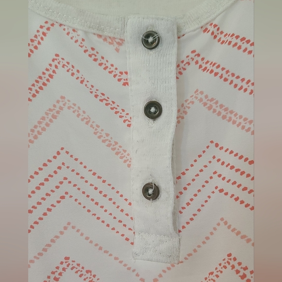 Maurices Cream/Coral geometric design Long sleeve/three quarter sleeve top, XL - Picture 6 of 7